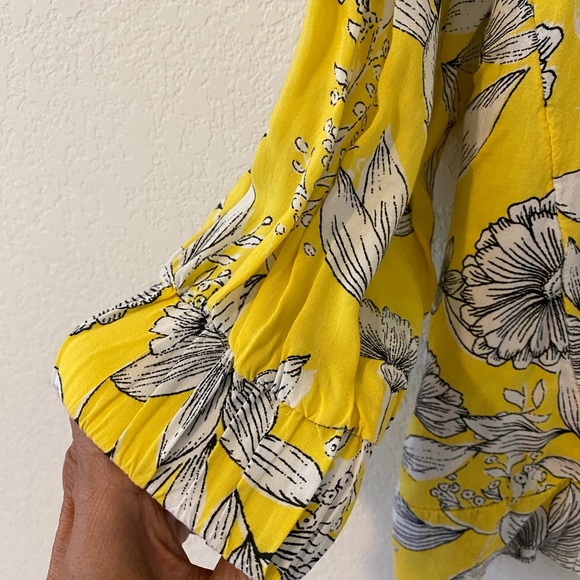 A NEW DAY maternity yellow  print blouse - Picture 3 of 8